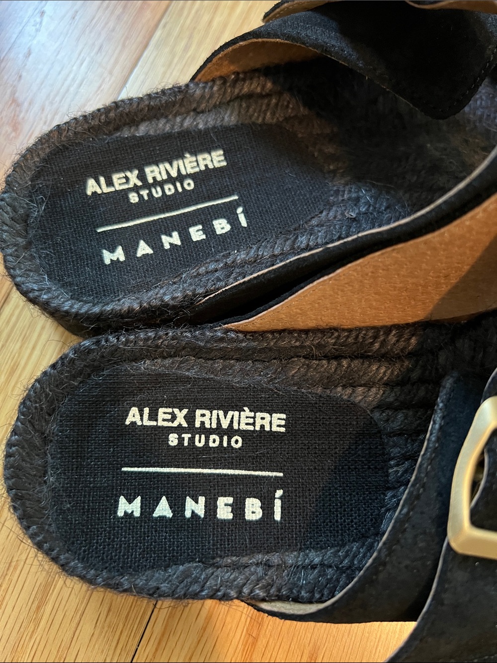 Alex Premiere MANEBI Black Double-Buckle Slide Sandals size 6 - Picture 2 of 4